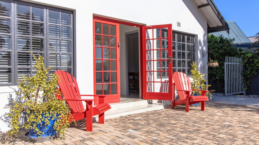 1 Bedroom Property for Sale in Sandbaai Western Cape